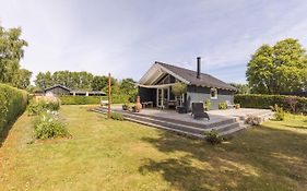 Modern And Cozy Cabin Near Copenhagen City And Airport